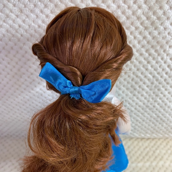 Disney Animators Collection Belle Doll Blue Village Dress 🌹👸🏽 - Picture 6 of 9